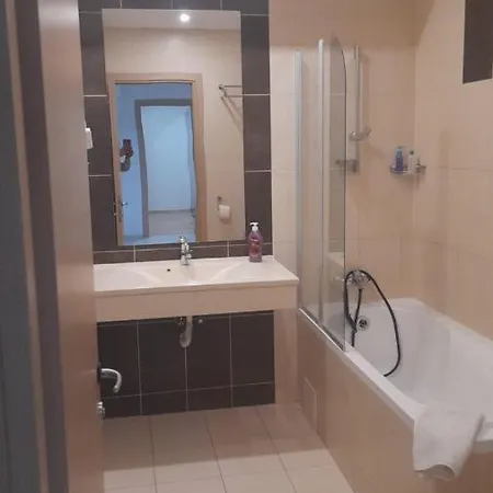 Rin Grand Rezident Appartement Boekarest